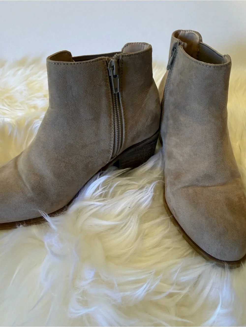 Treasure & Bond kids suede